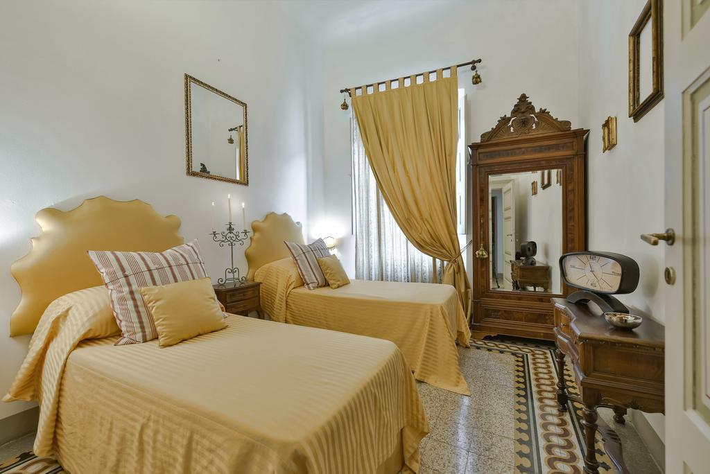Residenze D'epoca Palazzo Coli Bizzarrini *
